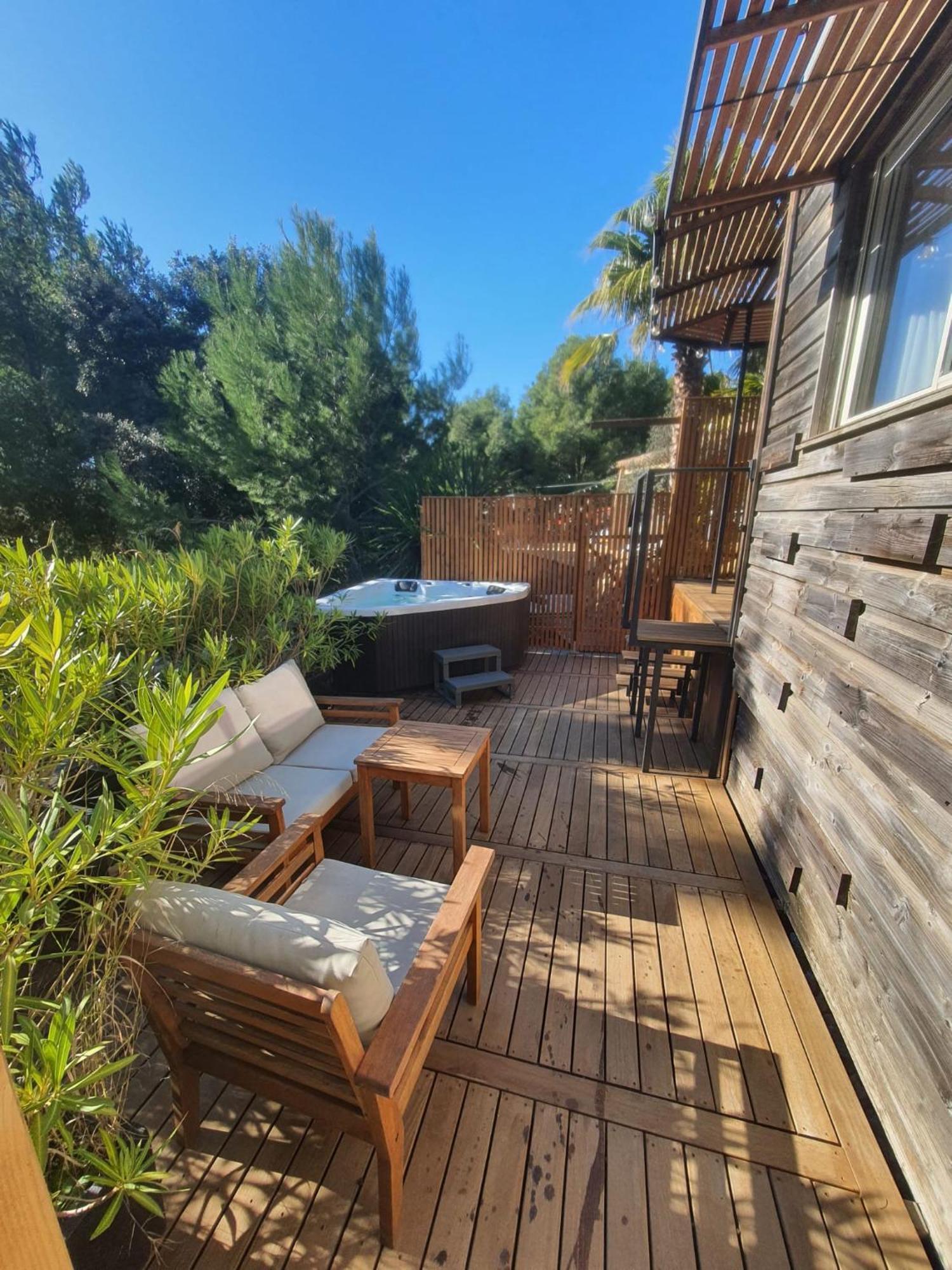 Les Jardins De L'Oustal Villa Narbonne Exterior photo